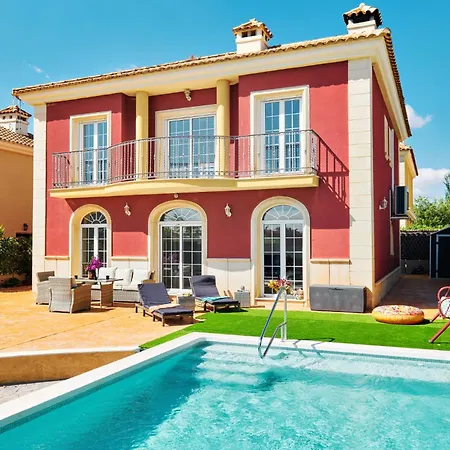 Butterfly -private Pool & Playground *